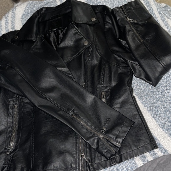 Max Studio black faux leather jacket - Picture 4 of 6